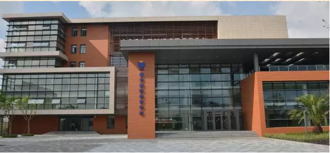 上海浦東新區(qū)民辦滬港學(xué)校