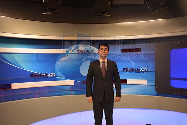 冉維人民網直播間合影